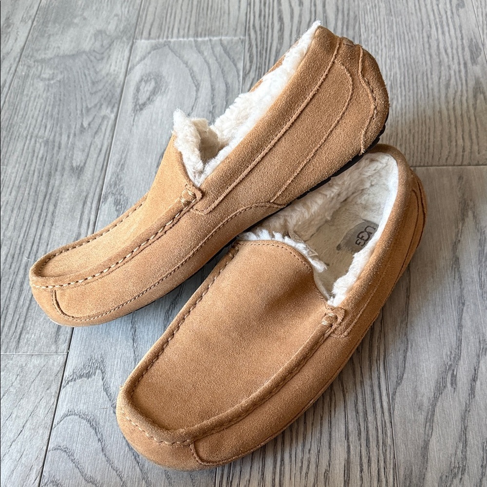 UGG Men's Ascot Chestnut Suede Loafers - Picture 3 of 8